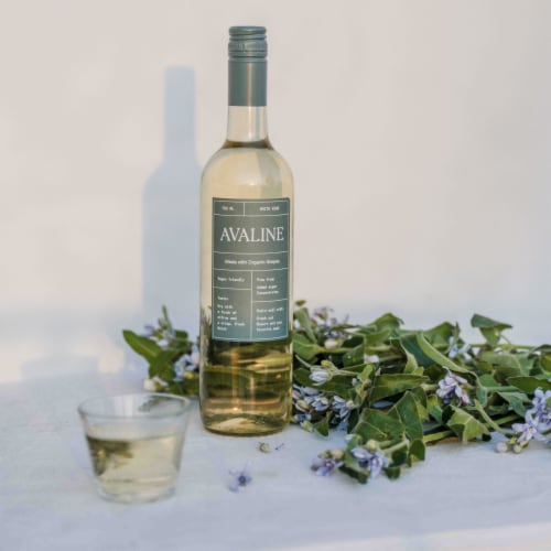 Avaline Crisp White Low Calorie Spain White Wine Perspective: back