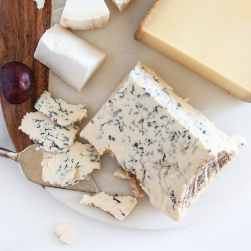 French Cheeses for the Connoisseur Assortment (30.5 ounce) Perspective: back
