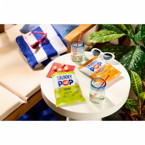 SkinnyPop Popcorn, Original and Dairy Free White Cheddar, 0.5oz Snack Size Bags (18 Count) Perspective: back