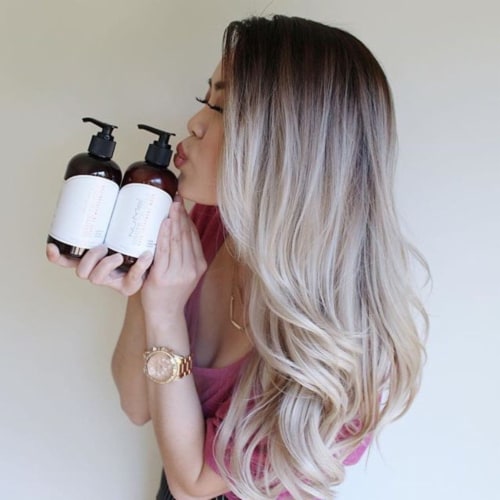 NuMe Bold Beauty White Truffle Shampoo Perspective: back