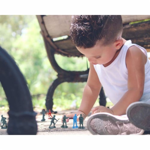 200-Piece Military Figures Set, Toy Soldiers Army in 4 Colors, World War II Perspective: back