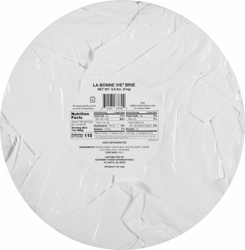 La Bonne Vie Soft Ripened Brie Cheese Perspective: back