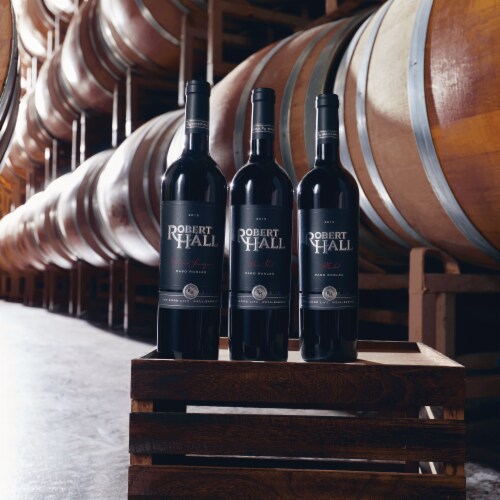 Robert Hall Paso Robles Merlot 750 ml Perspective: back