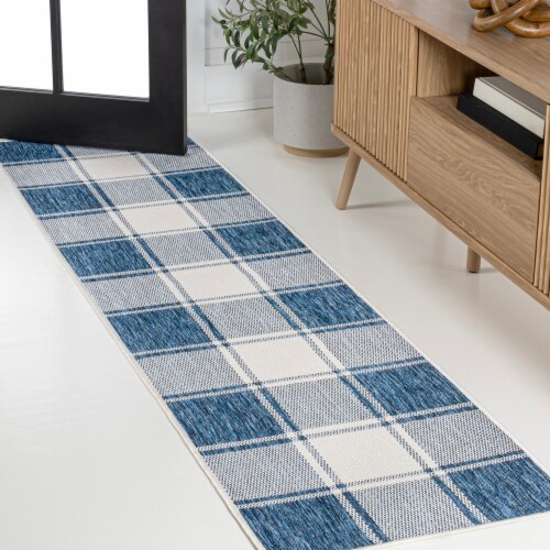 Sabine Traditional Farmhouse Bold Gingham Indoor/Outdoor Area Rug Perspective: back
