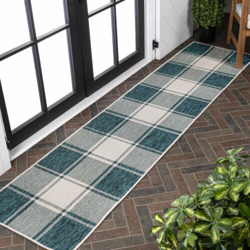 Sabine Traditional Farmhouse Bold Gingham Indoor/Outdoor Area Rug Perspective: back