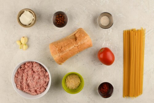 Home Chef Value Meal Creamy Tomato Pork Spaghetti With Parmesan And Garlic Bread Perspective: back