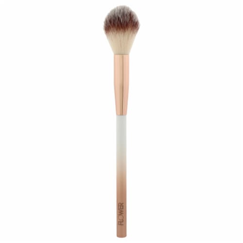 Flower Master Blush Brush B3 Perspective: back