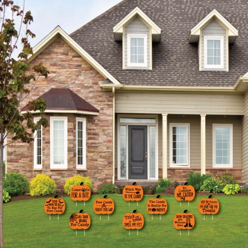 Big Dot of Happiness Funny Trick or Treat - Pumpkin Lawn Outdoor Halloween Yard Decor 10 Pc Perspective: back