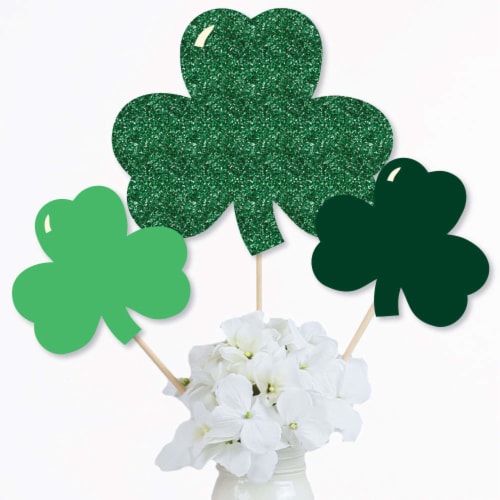 st pattys day party centerpieces