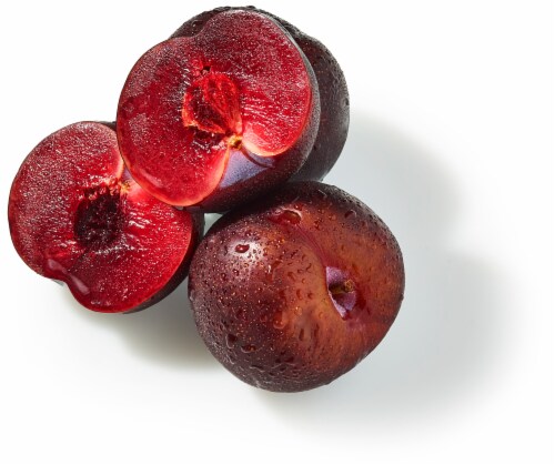 Fresh Plums in 3 lb Clamshell Perspective: back