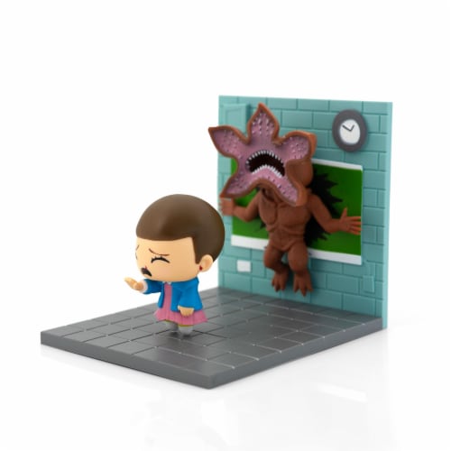 Stranger Things Eleven Vs. Demogorgon Exclusive Diorama | SuperEmoFriends Design Perspective: back