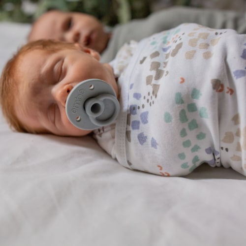 embe Infant Headband And Starter Swaddle Original Bundle Perspective: back