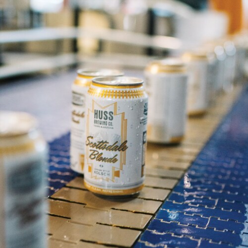 Huss Brewing Co. Scottsdale Blonde German Style Kolsch Perspective: back