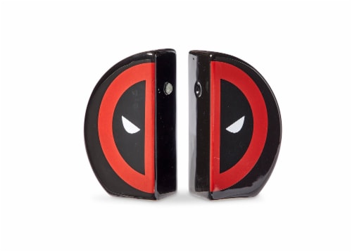 Marvel Deadpool Salt and Pepper Shakers Perspective: back