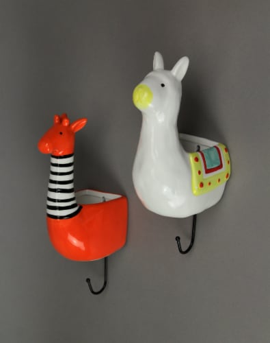 Set of 2 Llama & Giraffe Ceramic Wall Hanging Succulent Planters Decorative Pots Perspective: back