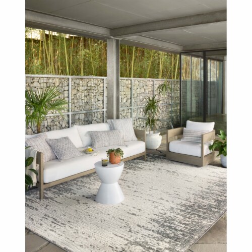 RAI-01 Ivory, Grey 18  x 18  Sample Size Rug Perspective: back