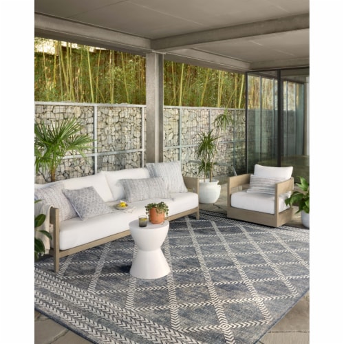 RAI-05 Denim, Ivory 18  x 18  Sample Size Rug Perspective: back