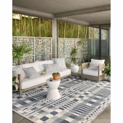 RAI-04 Ivory, Denim 5'-3  x 7'-7  Size Rug Perspective: back