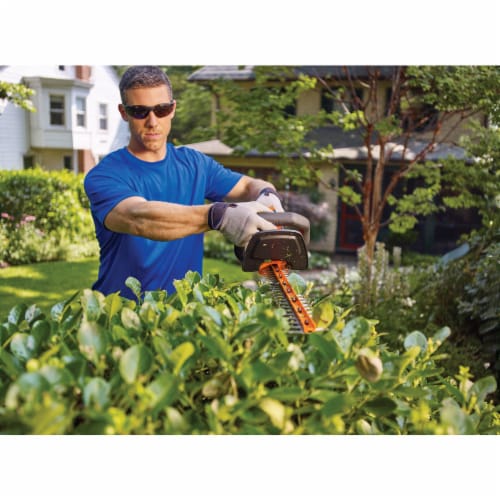 BLACK + DECKER PowerCut 22 In. 20V Lithium Ion Cordless Hedge Trimmer  LHT321, 1 - Dillons Food Stores