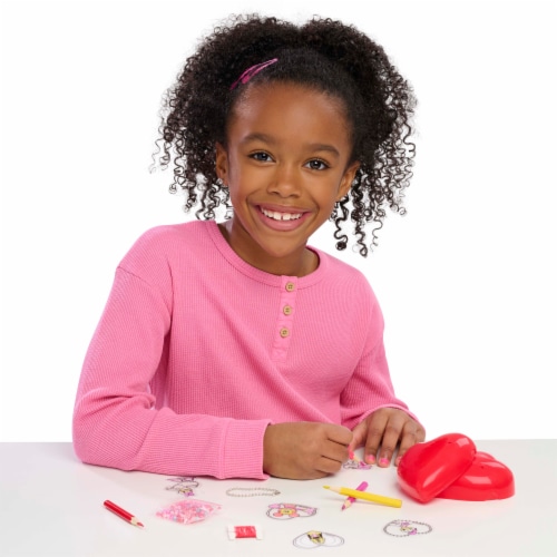 Shrinky Dinks Junior Disney Mickey and Minnie Mouse Valentine's Day Kit Perspective: back