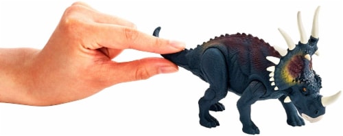 Mattel JURASSIC WORLD SAVAGE STRIKE Styracosaurus Perspective: back