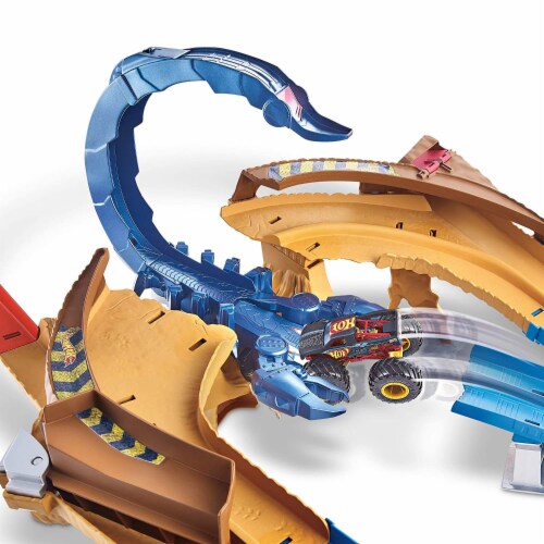 Hot Wheels Monster Trucks Scorpion Sting Raceway Motorized Track Set Perspective: back