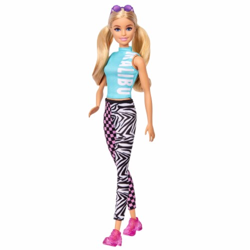 Mattel Barbie® Fashionistas™ #158 Doll Perspective: back