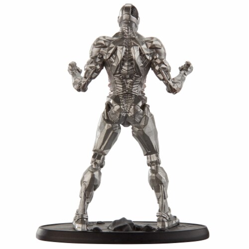 Mattel DC Comics Cyborg Action Figure Perspective: back