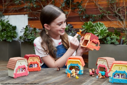 Mattel Spirit Untamed Mini Horse & Character Surprise Box Perspective: back