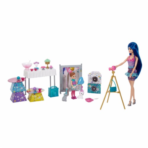 Mattel Barbie Color Reveal Slumber Party Set