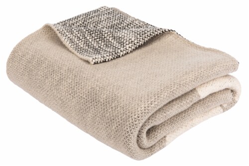 Safavieh Dandy Lion Baby Throw - Multicolor Perspective: back