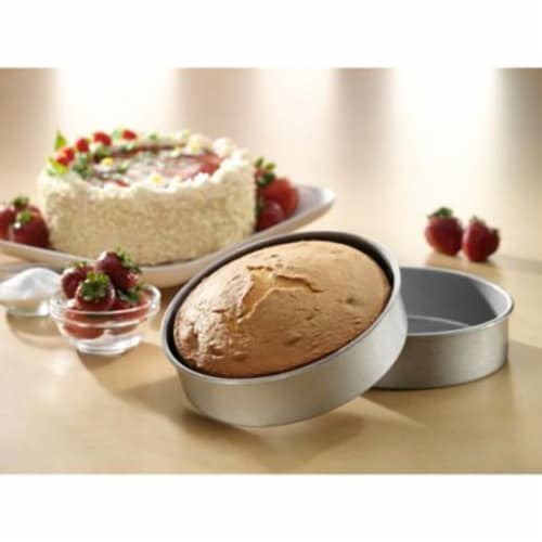 USA Pan Round Cake Pan Perspective: back