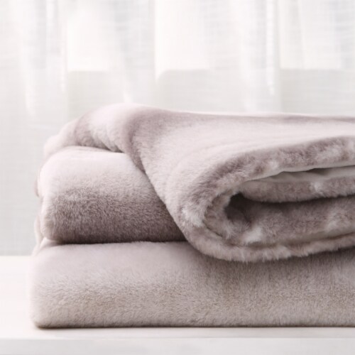 Fluffy blankets and 2025 pillows