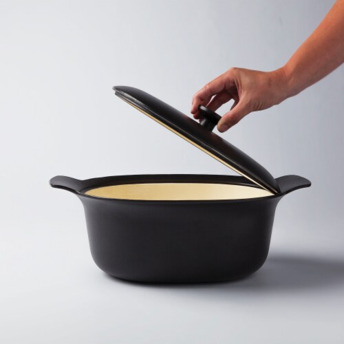 BergHOFF Ron Cast Iron 11-Inch Dutch Oven 5.5qt. with Lid, Black Perspective: back
