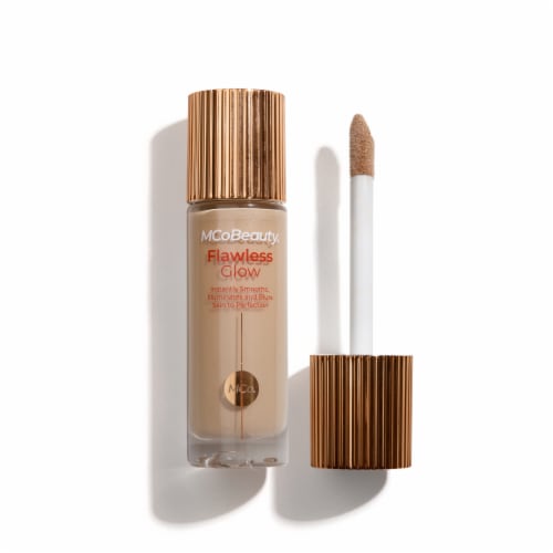 MCoBeauty Flawless Glow Luminous Filter Foundation Filter-like Dewy Finish – 4 Medium Perspective: back