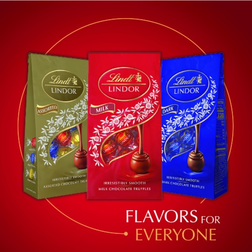 Lindt LINDOR Milk Chocolate Candy Truffles Bag Perspective: bottom