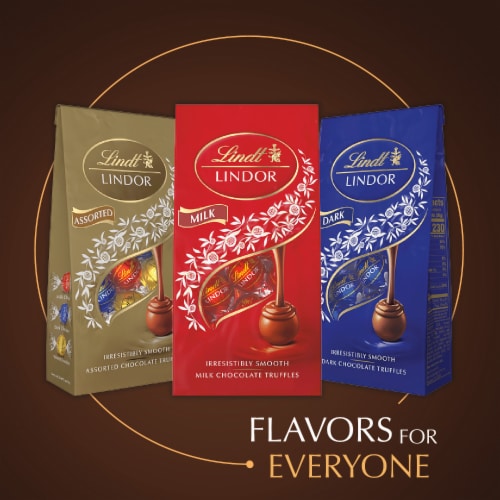 Lindt LINDOR 70% Extra Dark Chocolate Candy Truffles Bag Perspective: bottom