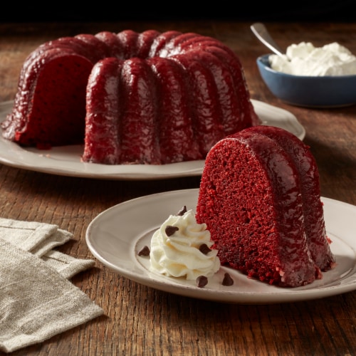 Christmas Red Velvet Bundt Cake - Amycakes Bakes