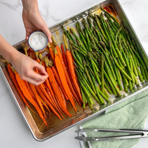 Nordic Ware Naturals Big Batch Pan Perspective: bottom