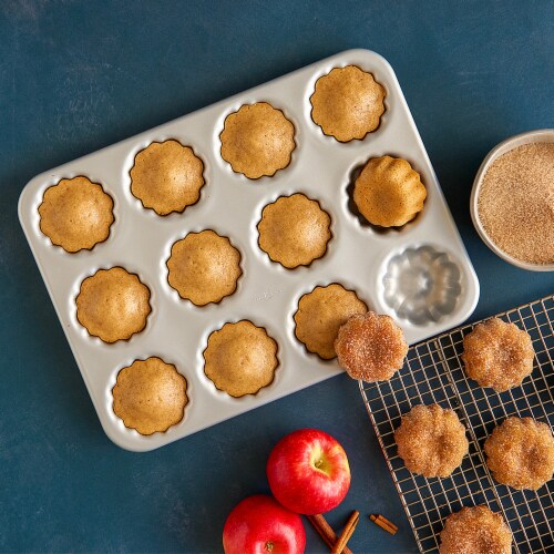 Nordic Ware Mini Bundt Cupcake Pan