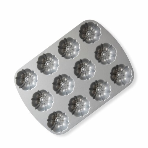 Nordic Ware Bundt Brownie Pan Perspective: bottom