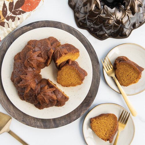Nordic Ware Harvest Leaves Bundt Pan, Bronze Perspective: bottom