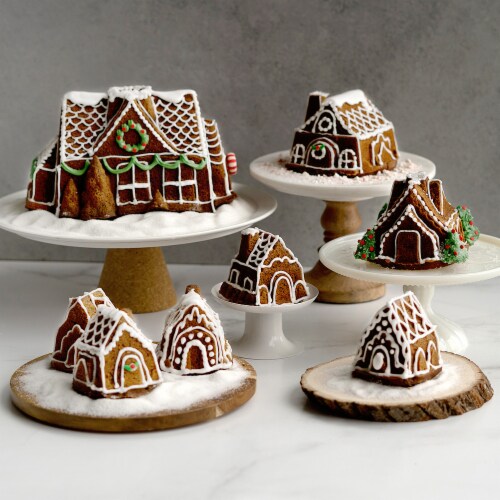Nordic Ware Gingerbread House Duet Pan Perspective: bottom