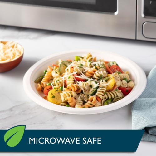 Hefty EcoSave™ 100% Compostable 8.75-Inch Paper Plates Perspective: bottom