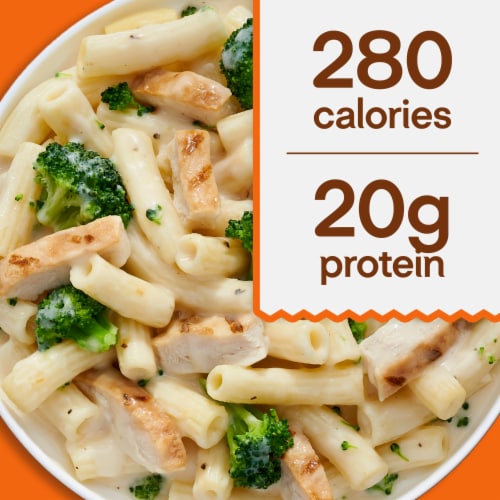 Lean Cuisine Favorites Alfredo Pasta with Chicken & Broccoli Frozen Meal Perspective: bottom