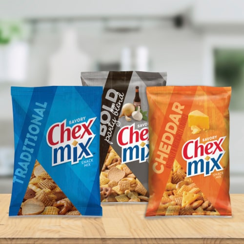 Chex Mix Snack Mix Bold Party Blend Savory Snack Bag Family Size, 15 oz ...