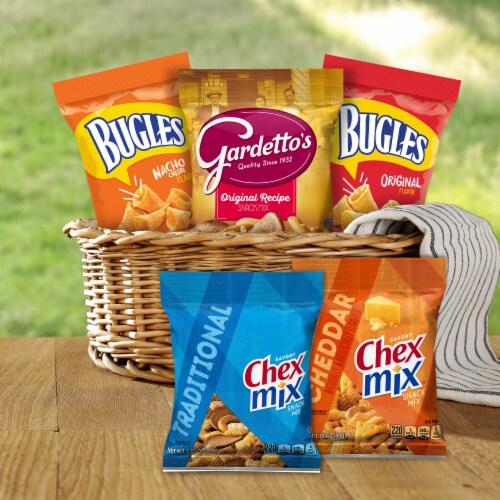 General Mills® Classic Mix Chips Variety Pack Perspective: bottom