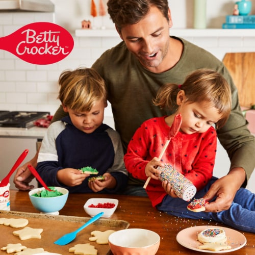 Betty Crocker Super Moist White Cake Mix Perspective: bottom