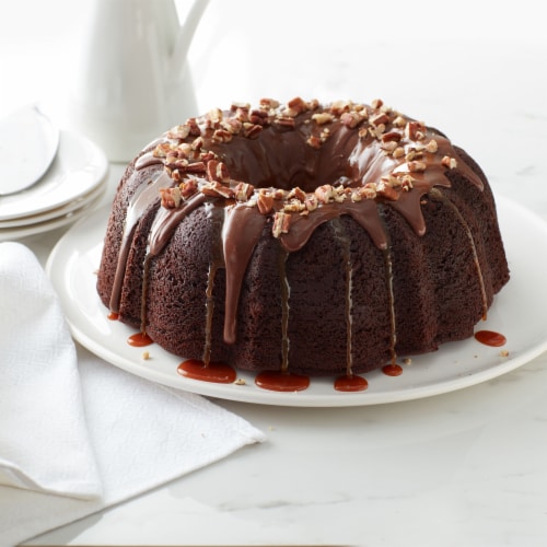 Betty Crocker™ Favorites Super Moist™ Milk Chocolate Cake Mix Perspective: bottom