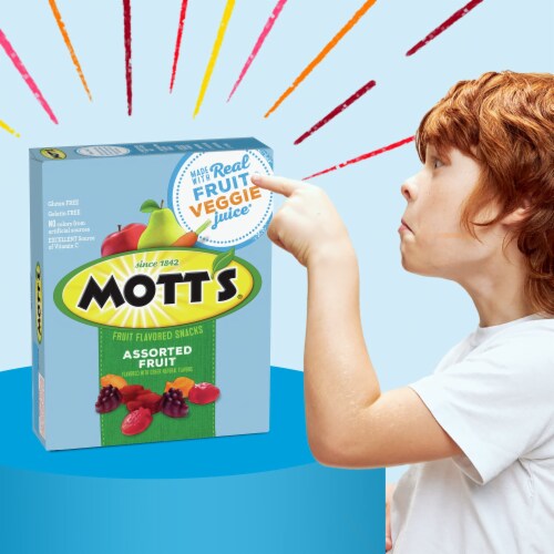 Mott's Gluten Free Assorted Fruit Flavored Snacks Value Pack Perspective: bottom